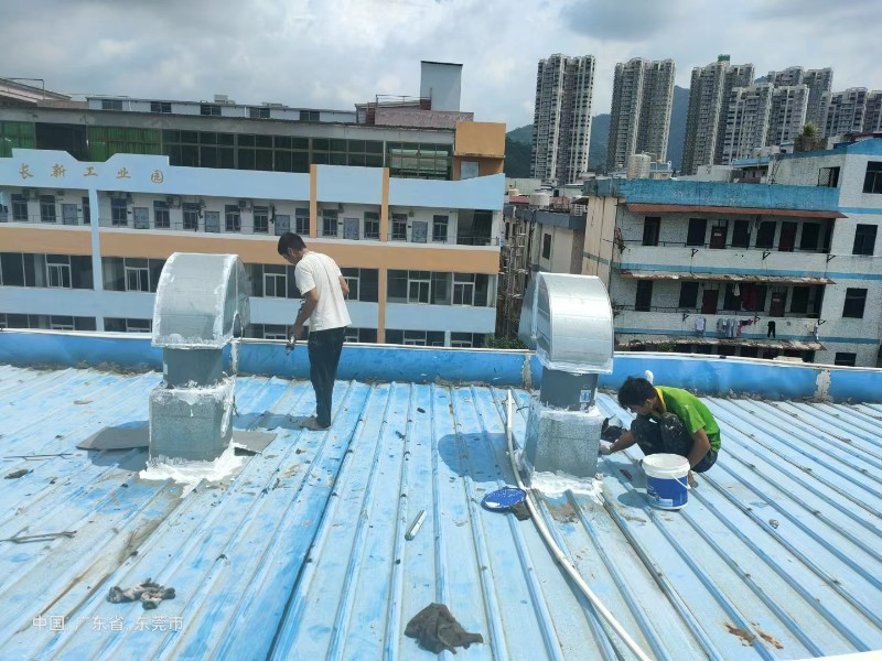 阳日镇钢结构屋面涂料维修方法